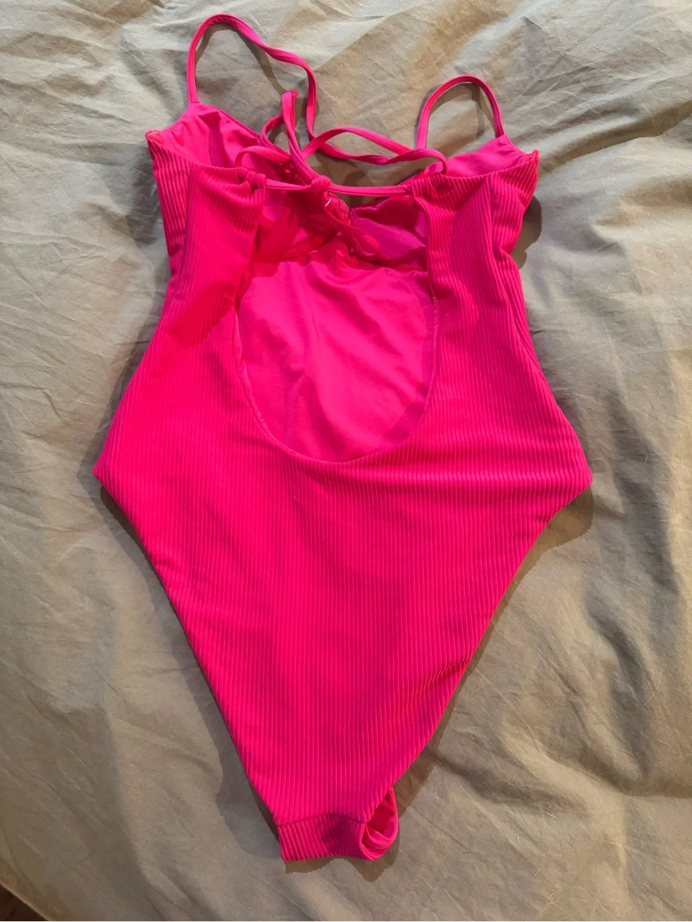 Frankie’s Bikinis Marie NWOT, Ribbed Underwire One-piece swimsuit Hot Pink S